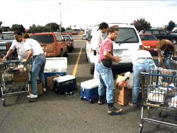 After clearing out the local Albertson's, food groups tried to fit everything into the vans.