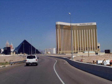 Driving west, some of us made a mysterious "wrong turn" that took half the convoy down the Las Vegas Strip.