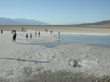 There were many talks at Badwater, the lowest point in the Western Hemisphere at 282 feet below sea level. Different sources give slightly different elevations...